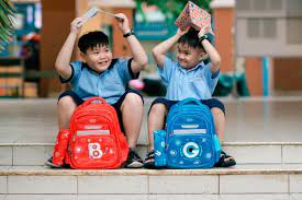 Xưởng May Phương Thái cung cấp balo cho các trường tiểu học